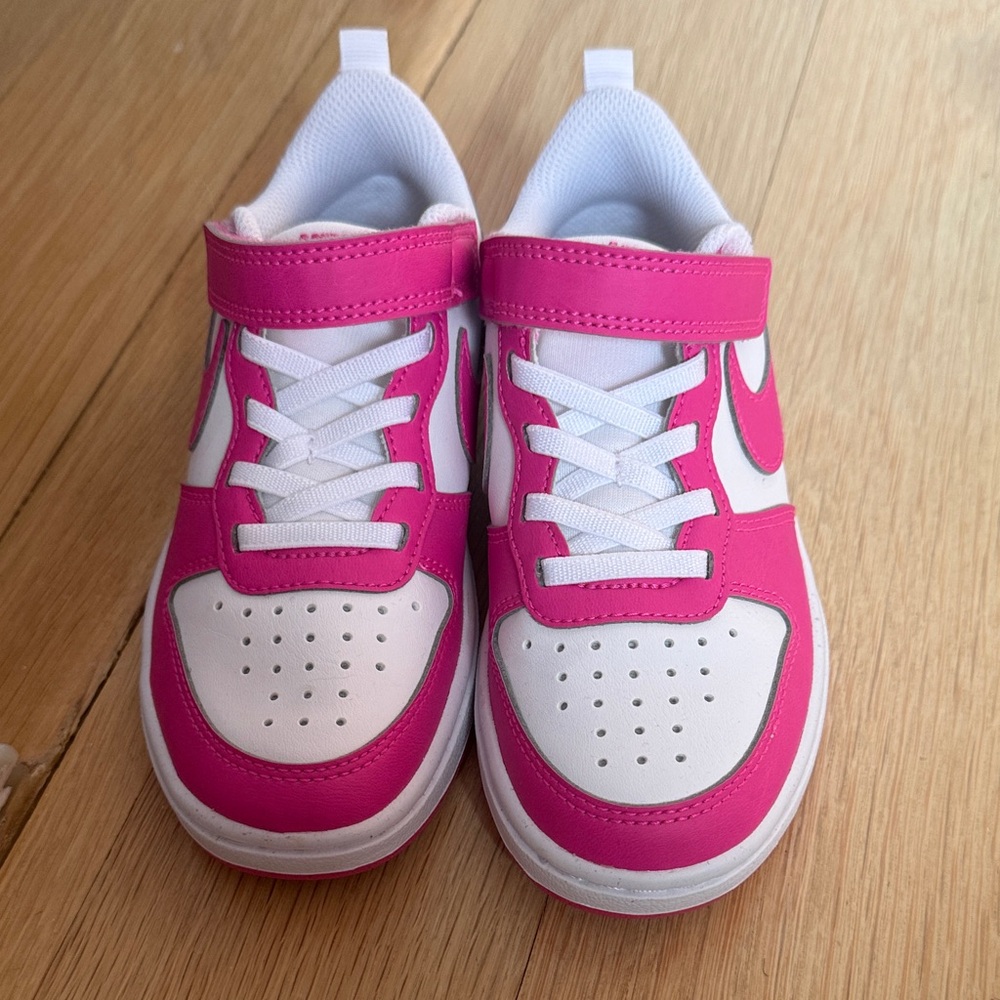 Nike Kids low court borough Sneakers in Pink and White - never worn